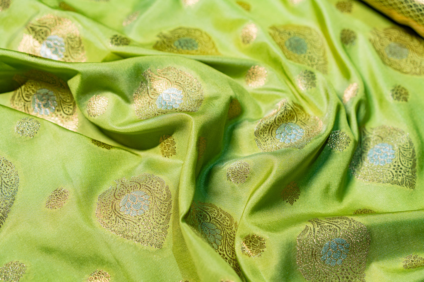 Banarasi Saree with Meenakari work