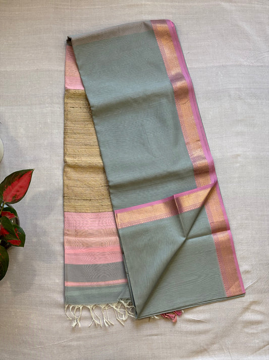 Traditional Maheshwari Rewa Border with Gicha/Kosa pallu Weaving Saree Grey & Baby Pink