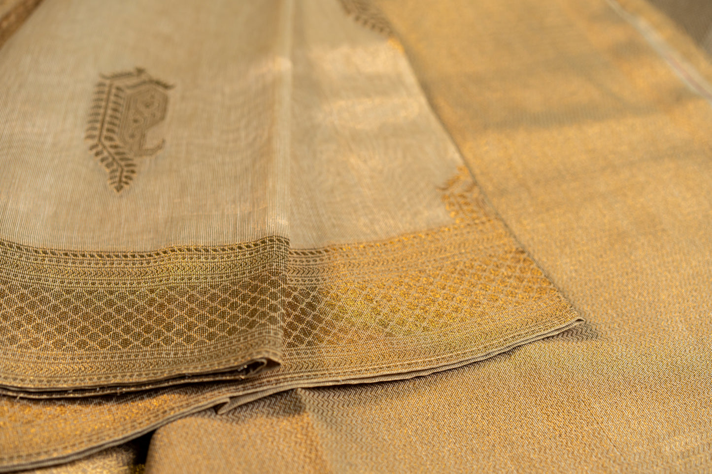 Tissue Silk- Gold Scallop work