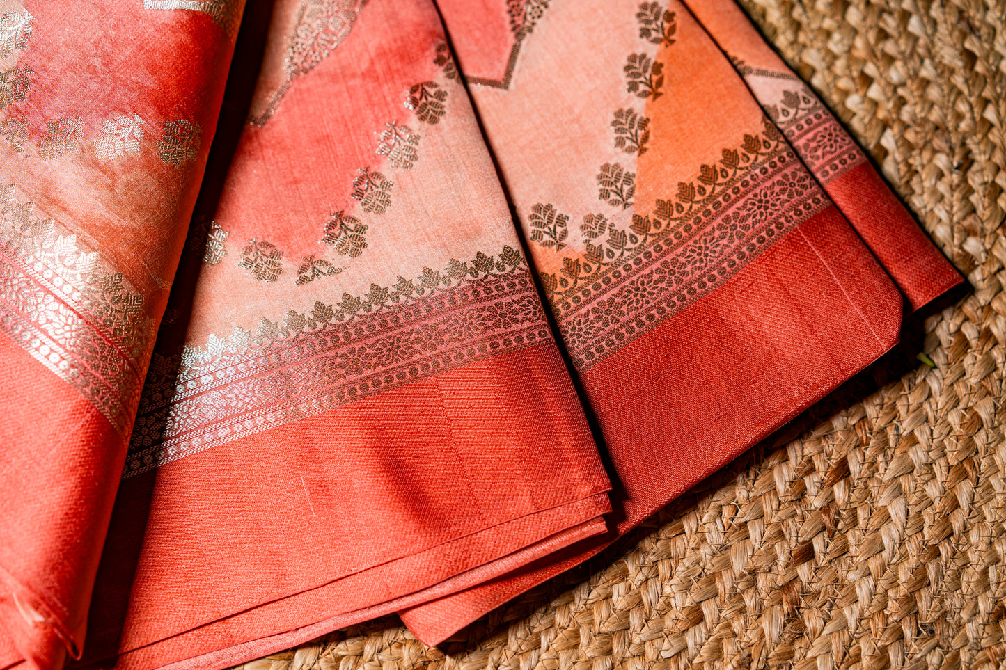 Chiniya silk rangkaat pattern gold jari weaving