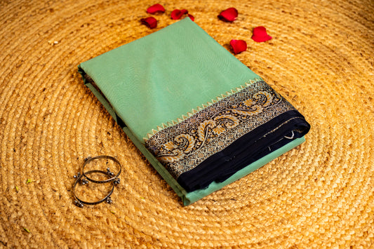 Banarasi crepe tissue with jaal work pallu