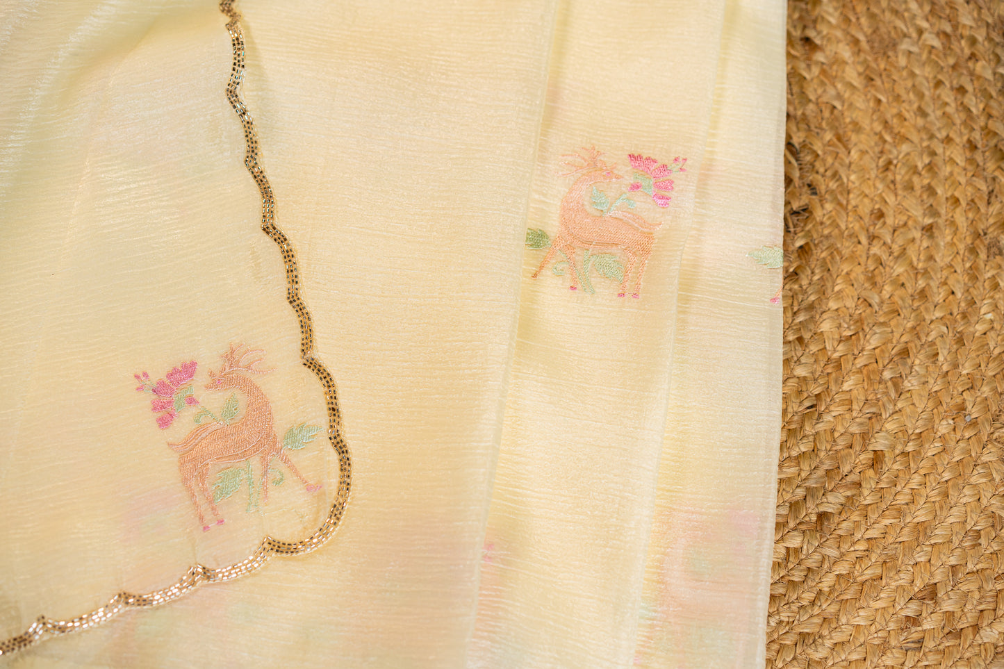 Crush Tissue saree with motif embroidery