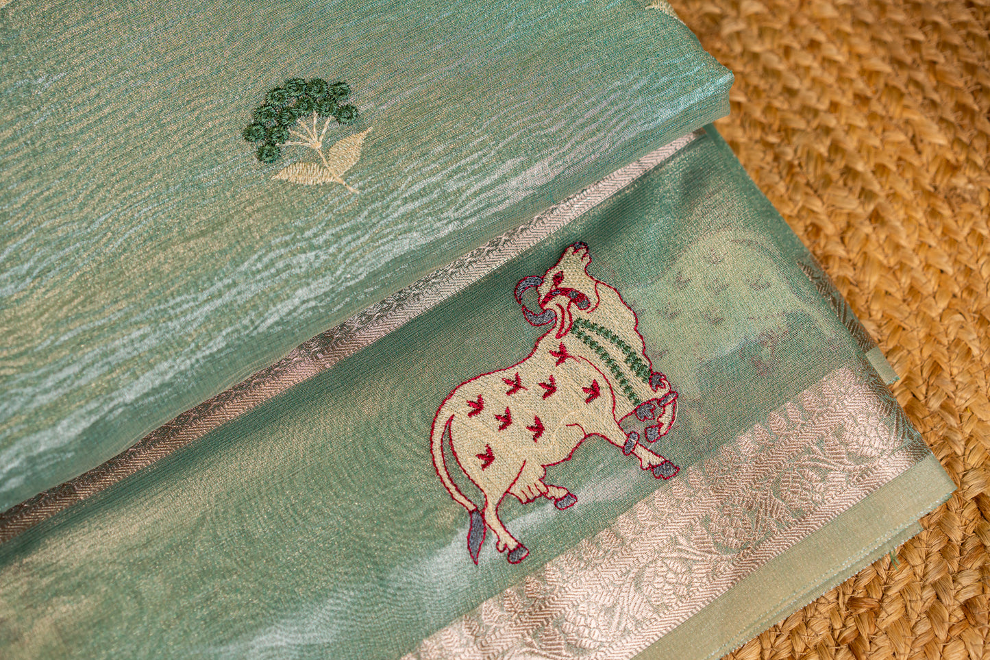 Crush Tissue saree with motif embroidery