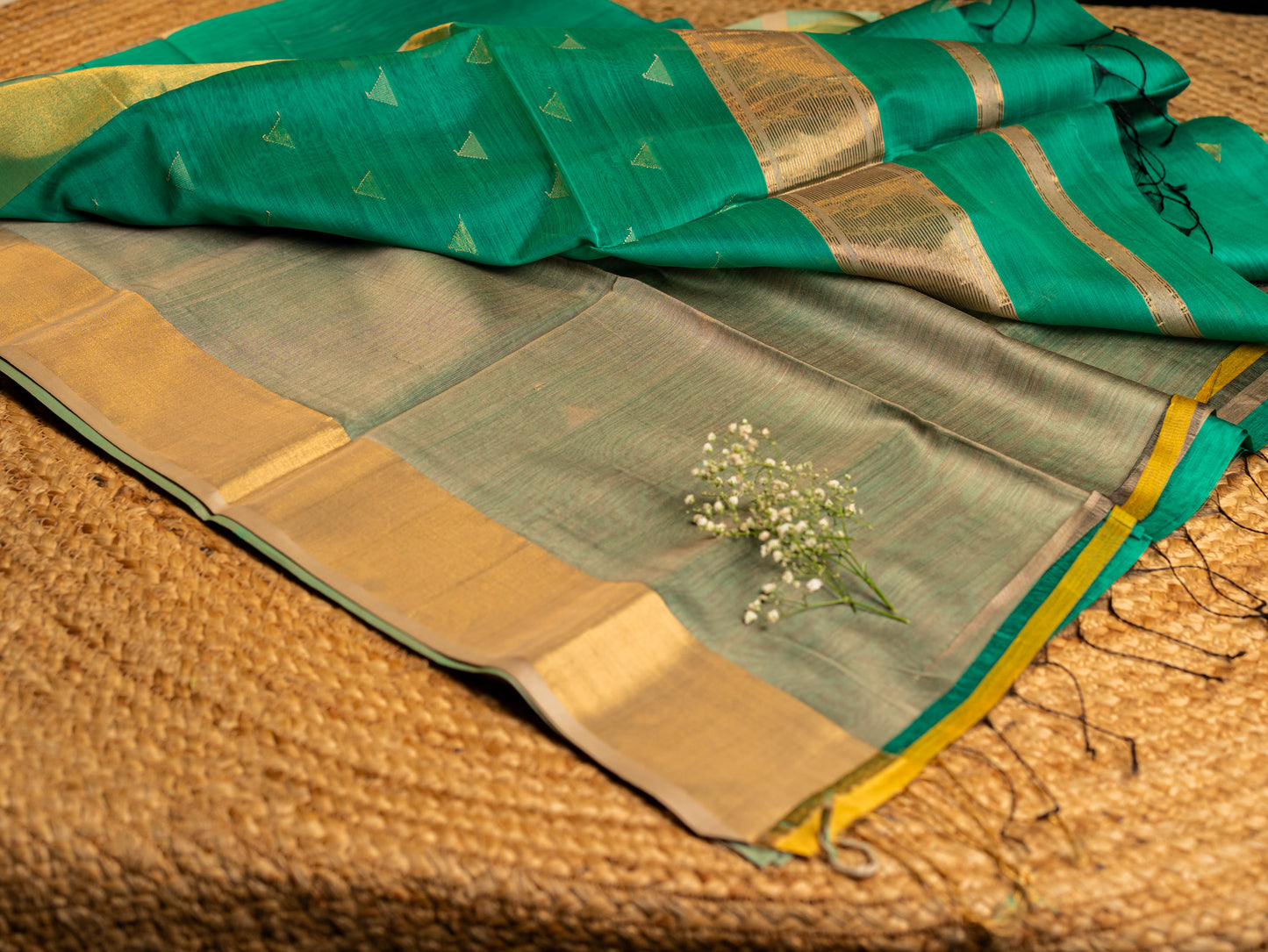 Maheshwari Triangle Butti Weaving Saree