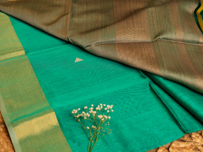 Maheshwari Triangle Butti Weaving Saree