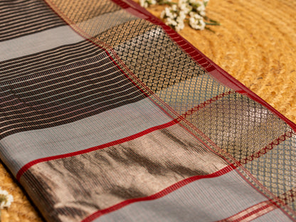 Zari Skirt Border with plain body