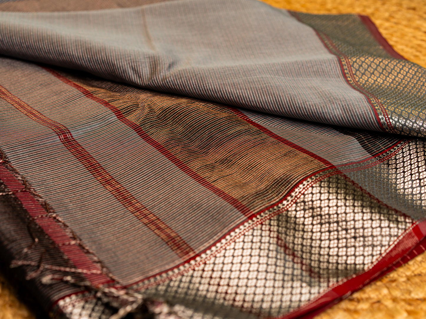 Zari Skirt Border with plain body