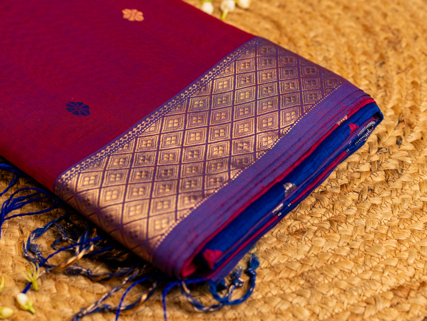 Maheshwari Resham Thread Border with all over Thread Butti Weaving