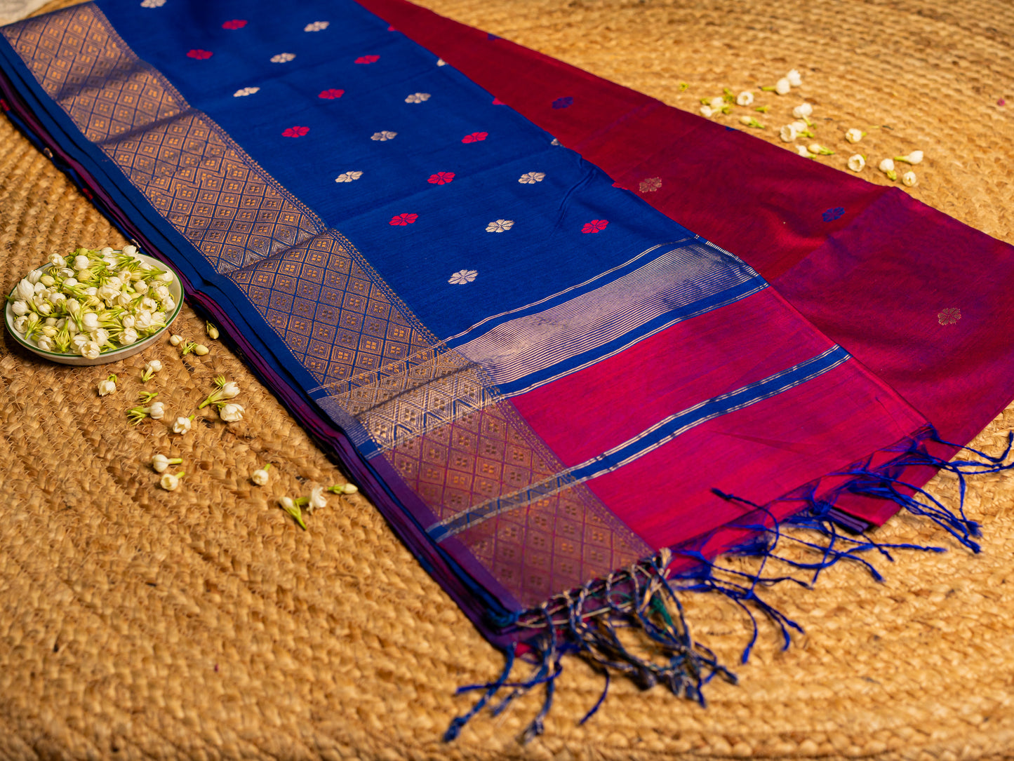 Maheshwari Resham Thread Border with all over Thread Butti Weaving
