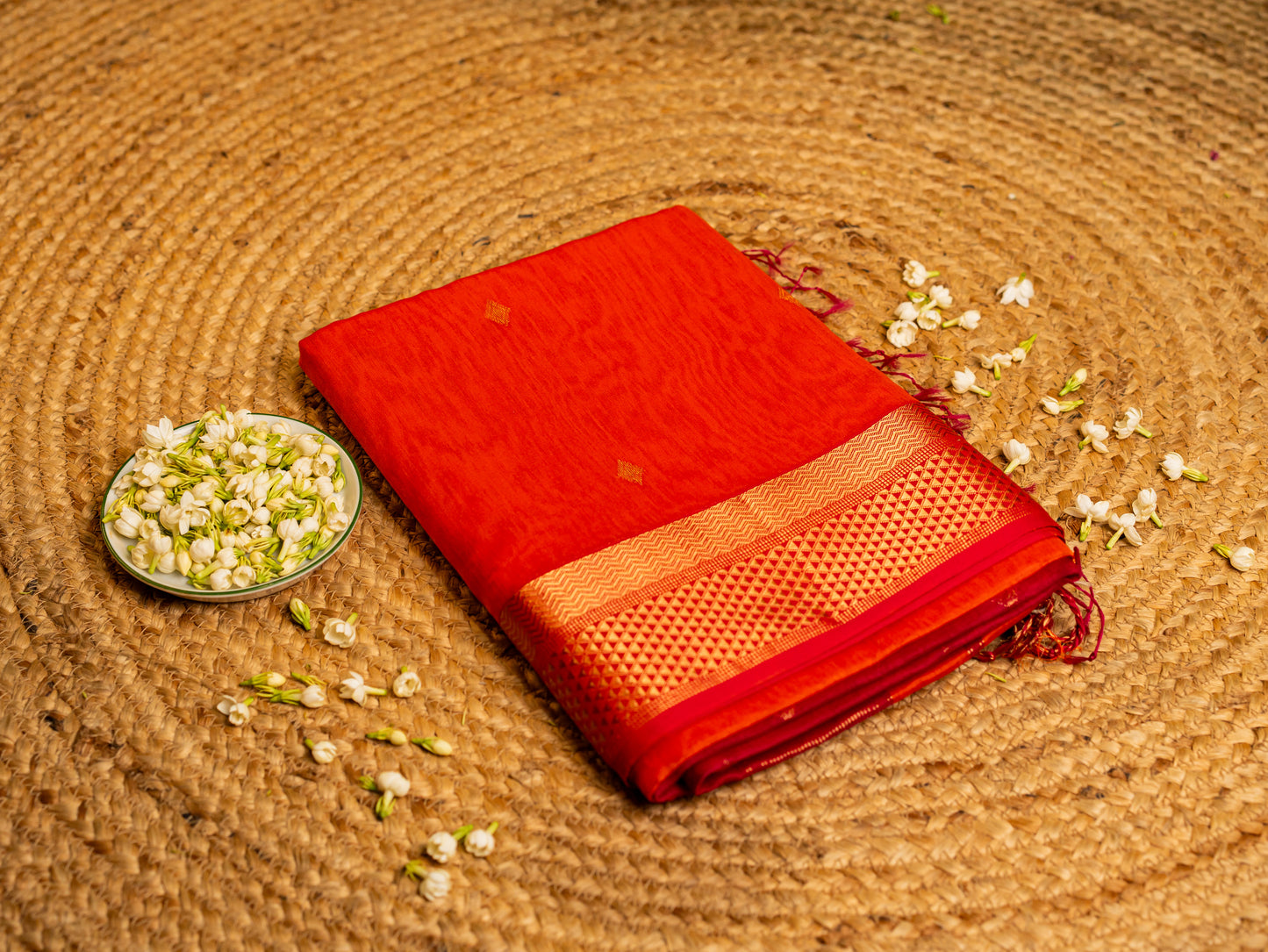 Maheshwari Zari & Resham Thread Border with allover Butti Weaving