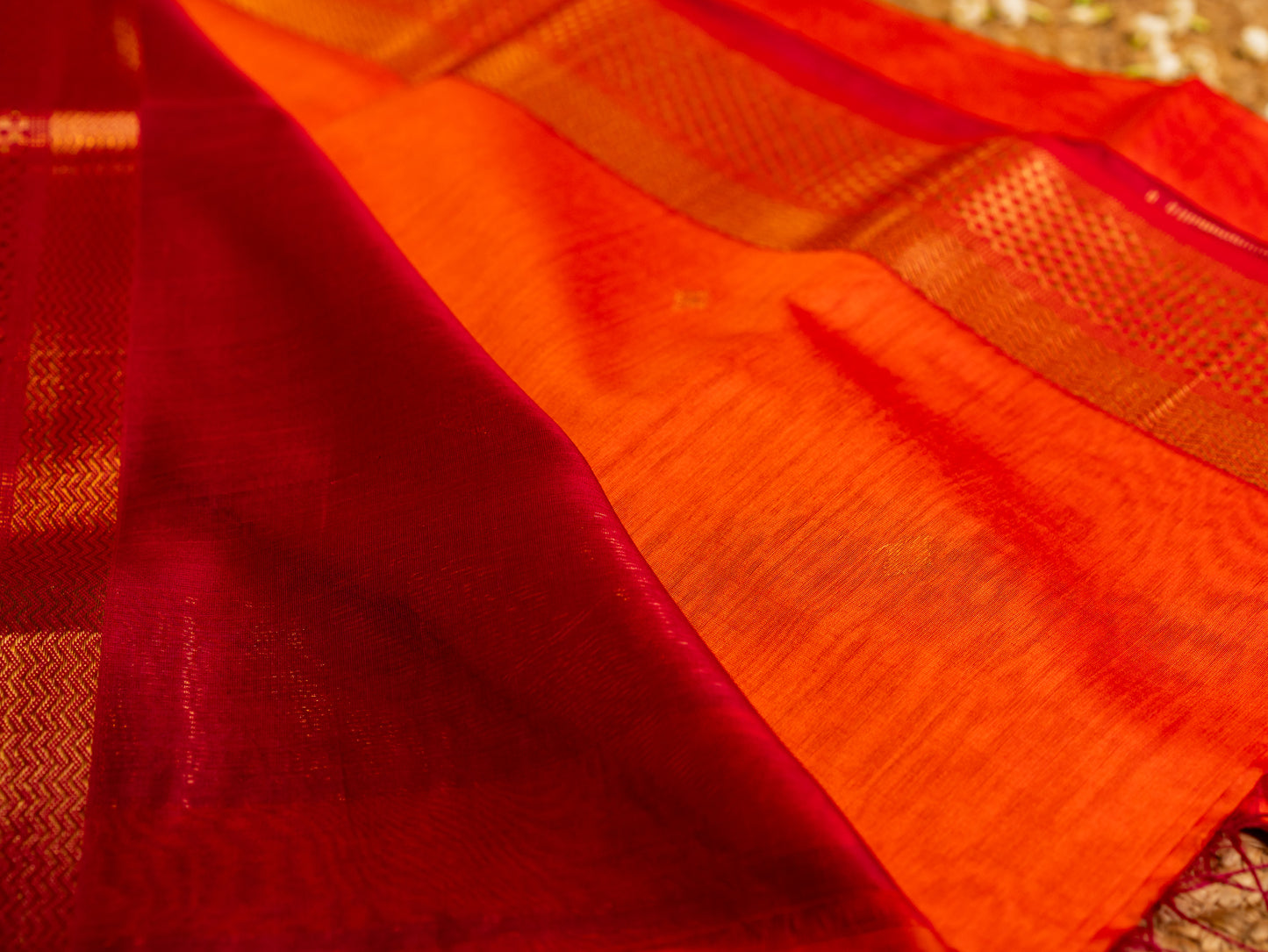 Maheshwari Zari & Resham Thread Border with allover Butti Weaving