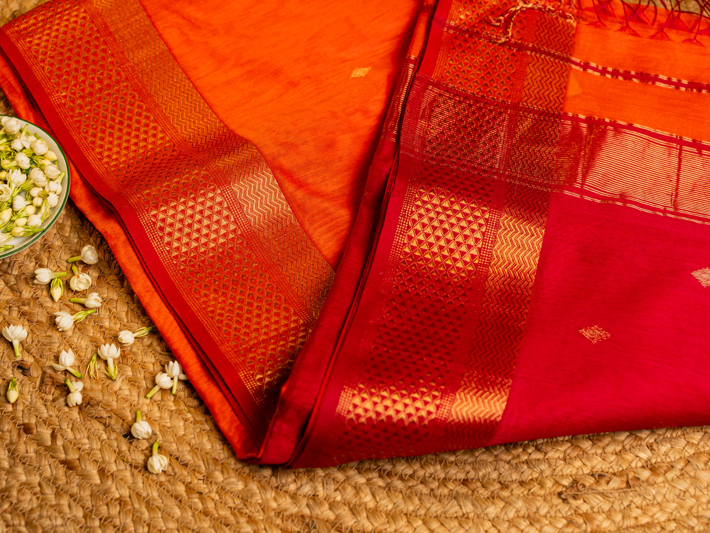 Maheshwari Zari & Resham Thread Border with allover Butti Weaving