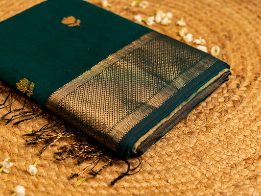 Maheshwari Lotus Butti Weaving