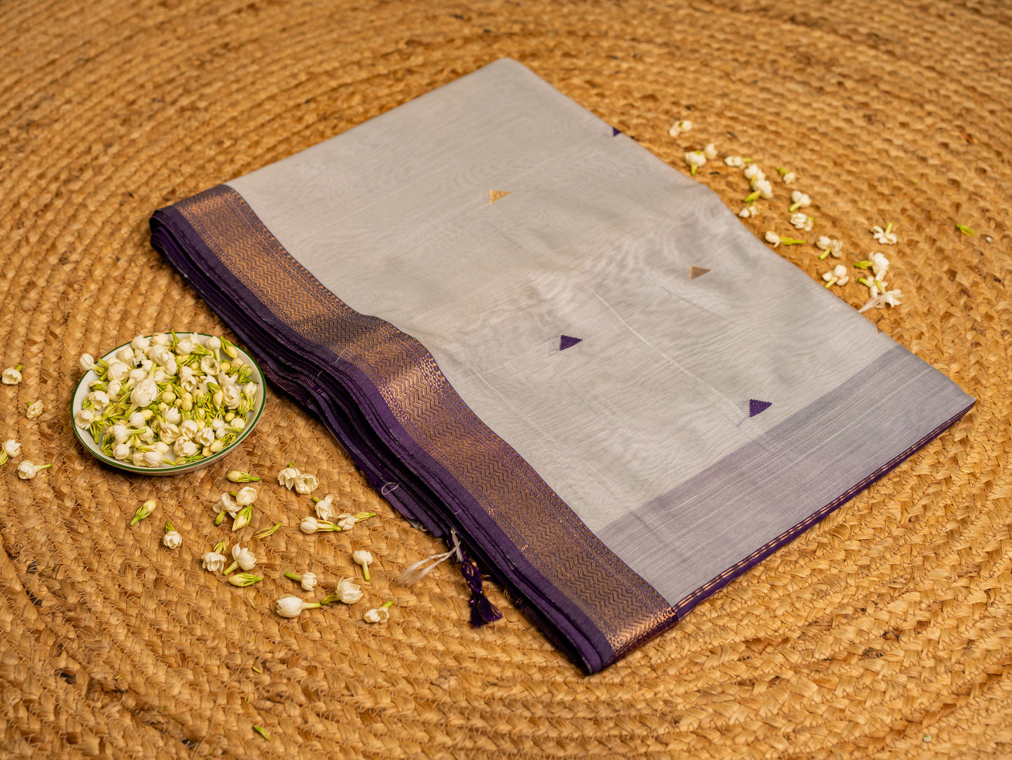 Maheshwari Gold n Silver Small Zari Border Saree with triangle Butti Weaving