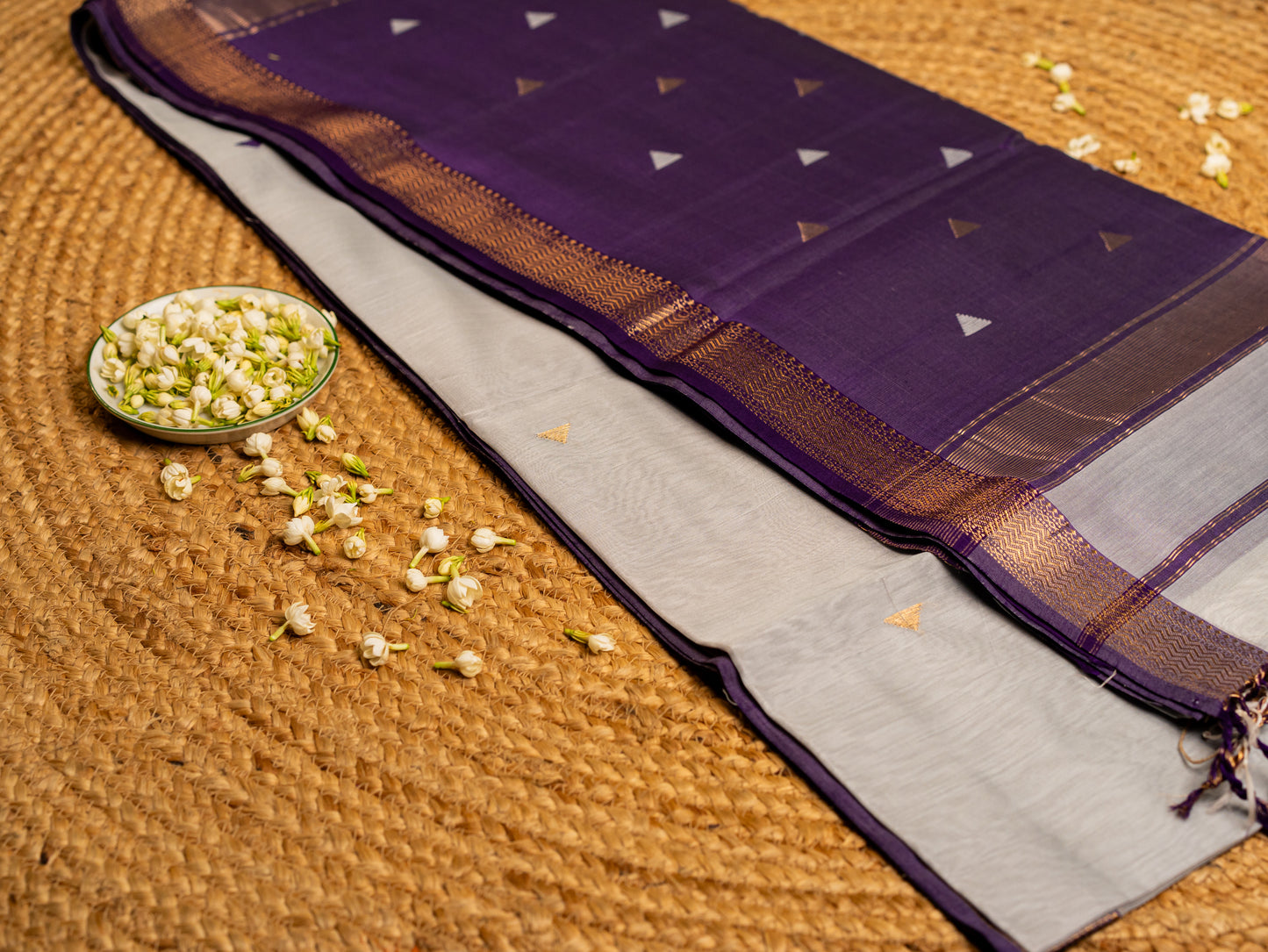 Maheshwari Gold n Silver Small Zari Border Saree with triangle Butti Weaving