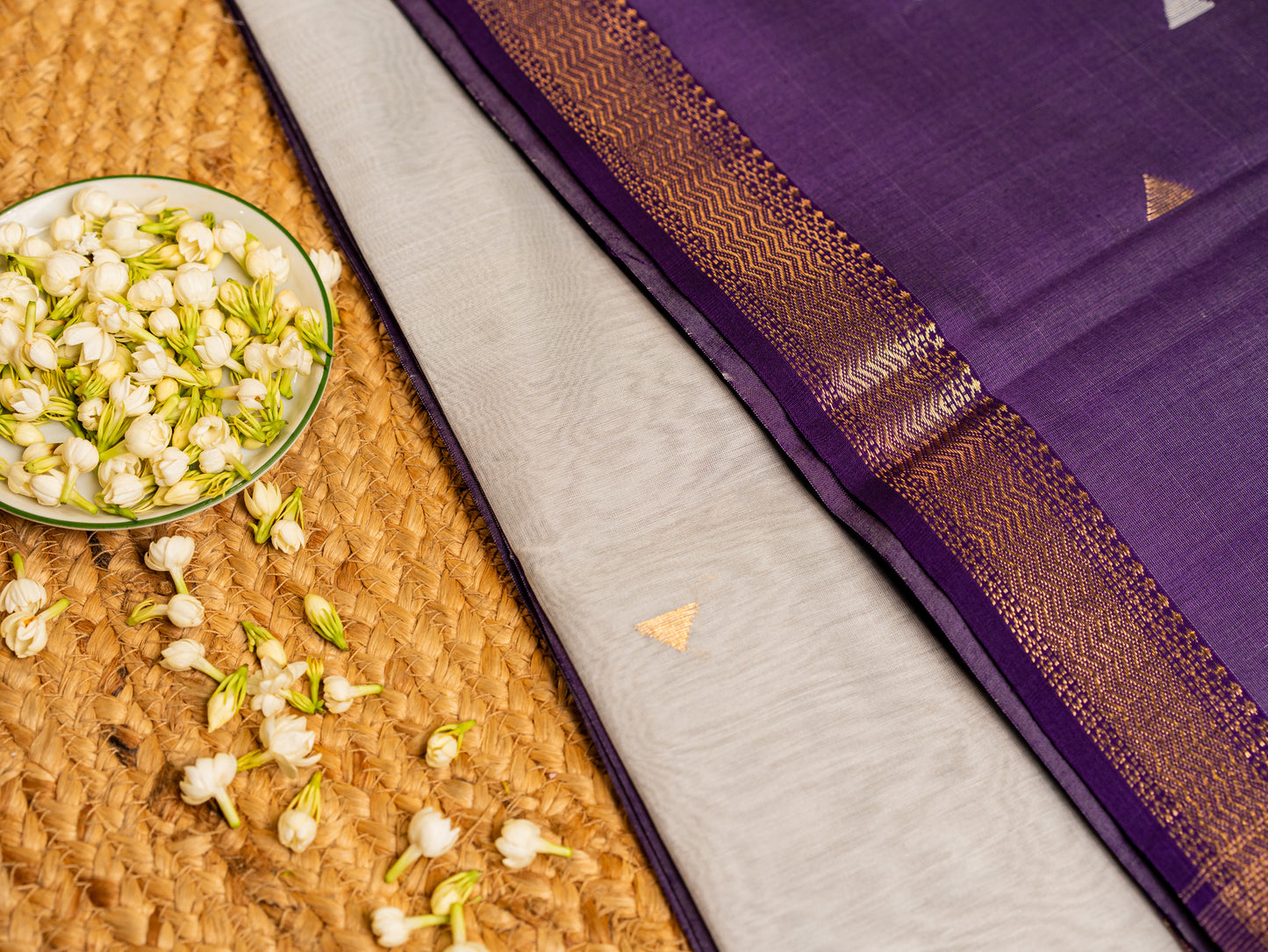 Maheshwari Gold n Silver Small Zari Border Saree with triangle Butti Weaving