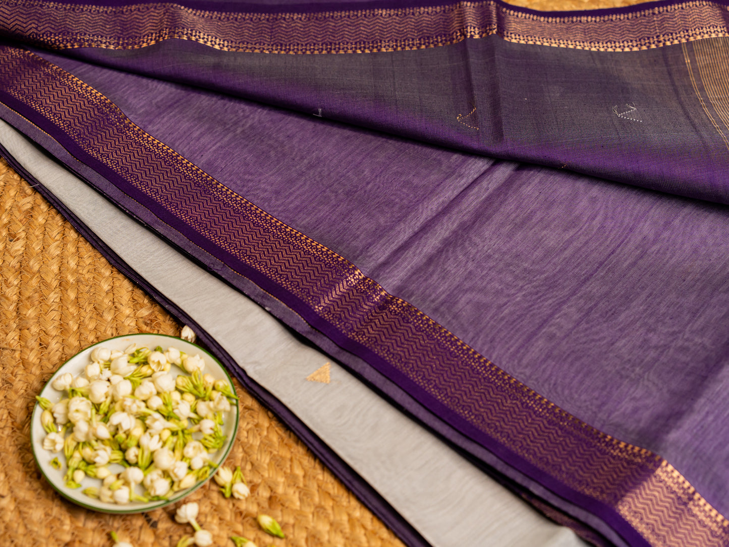 Maheshwari Gold n Silver Small Zari Border Saree with triangle Butti Weaving