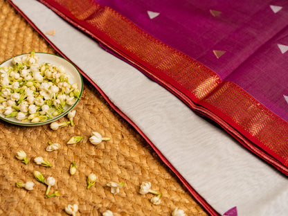 Maheshwari Gold n Silver Small Zari Border Saree with triangle Butti Weaving