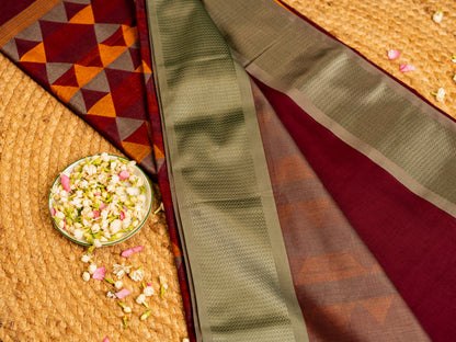 Maheshwari Rich Pyramid Weave Pallu in Ganga Jamuna Thread Border