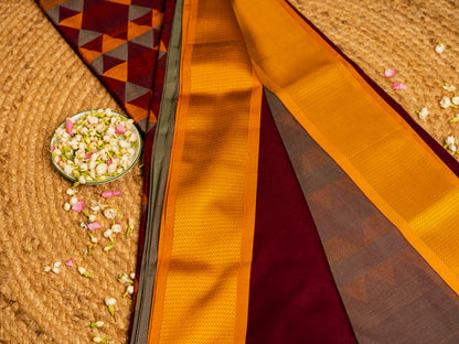 Maheshwari Rich Pyramid Weave Pallu in Ganga Jamuna Thread Border