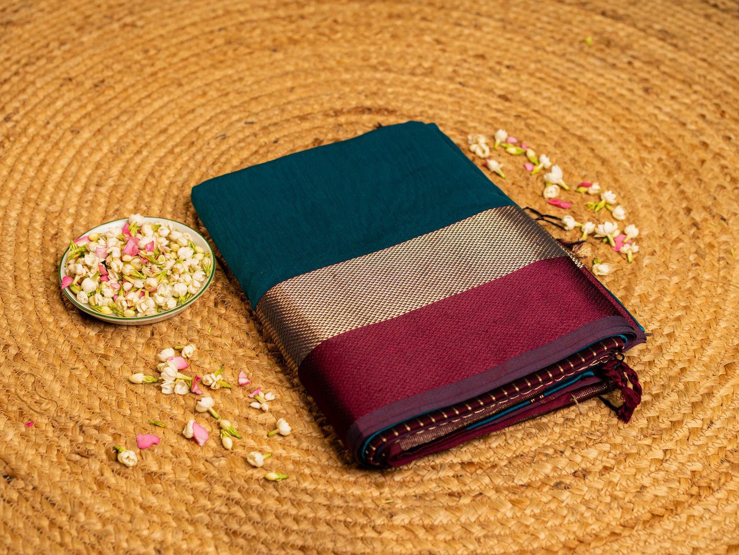 Exclusive Maheshwari Zari & Resham Thread Border