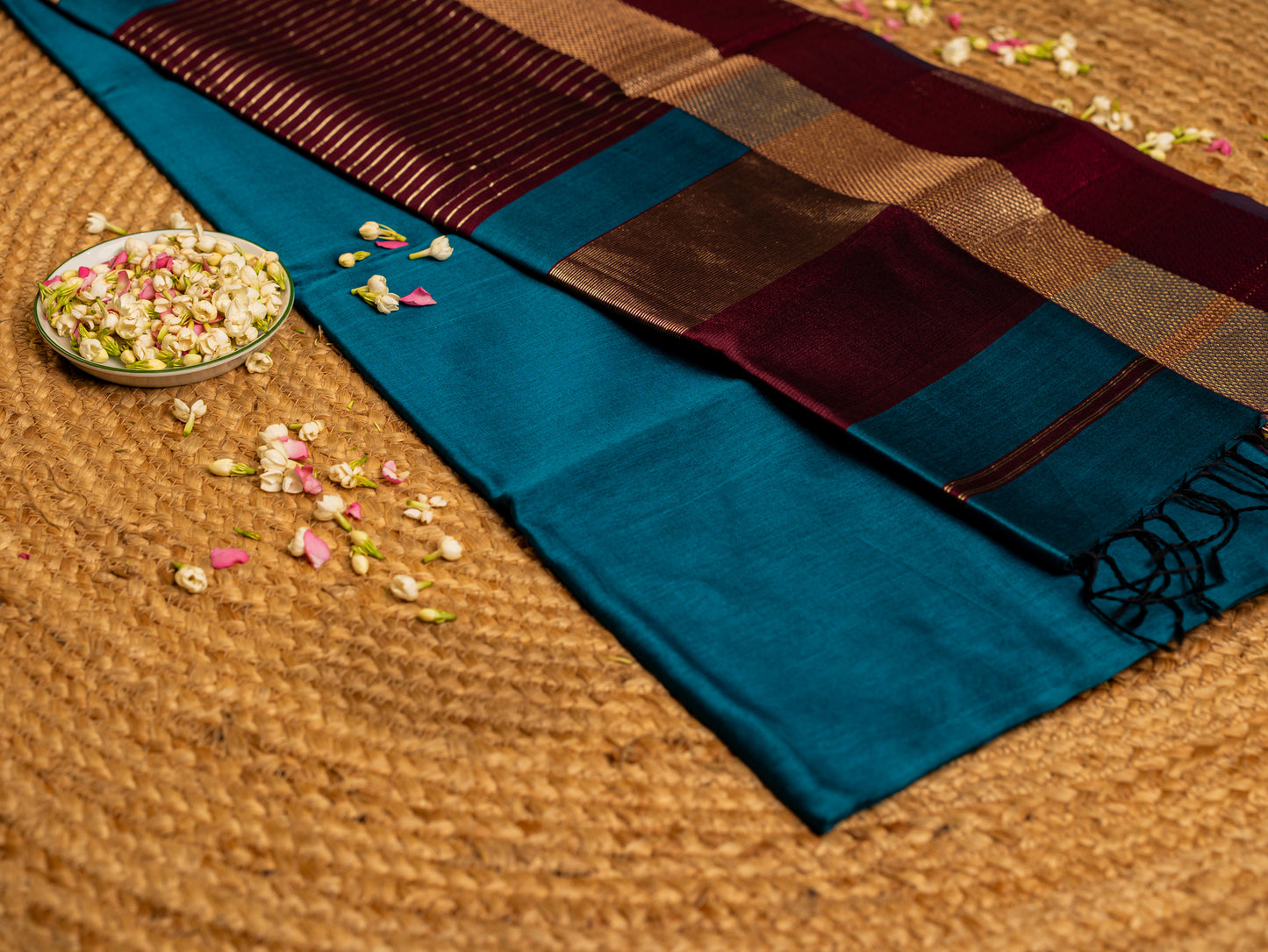 Exclusive Maheshwari Zari & Resham Thread Border