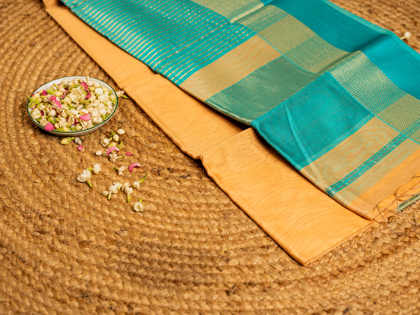 Exclusive Maheshwari Zari & Resham Thread Border