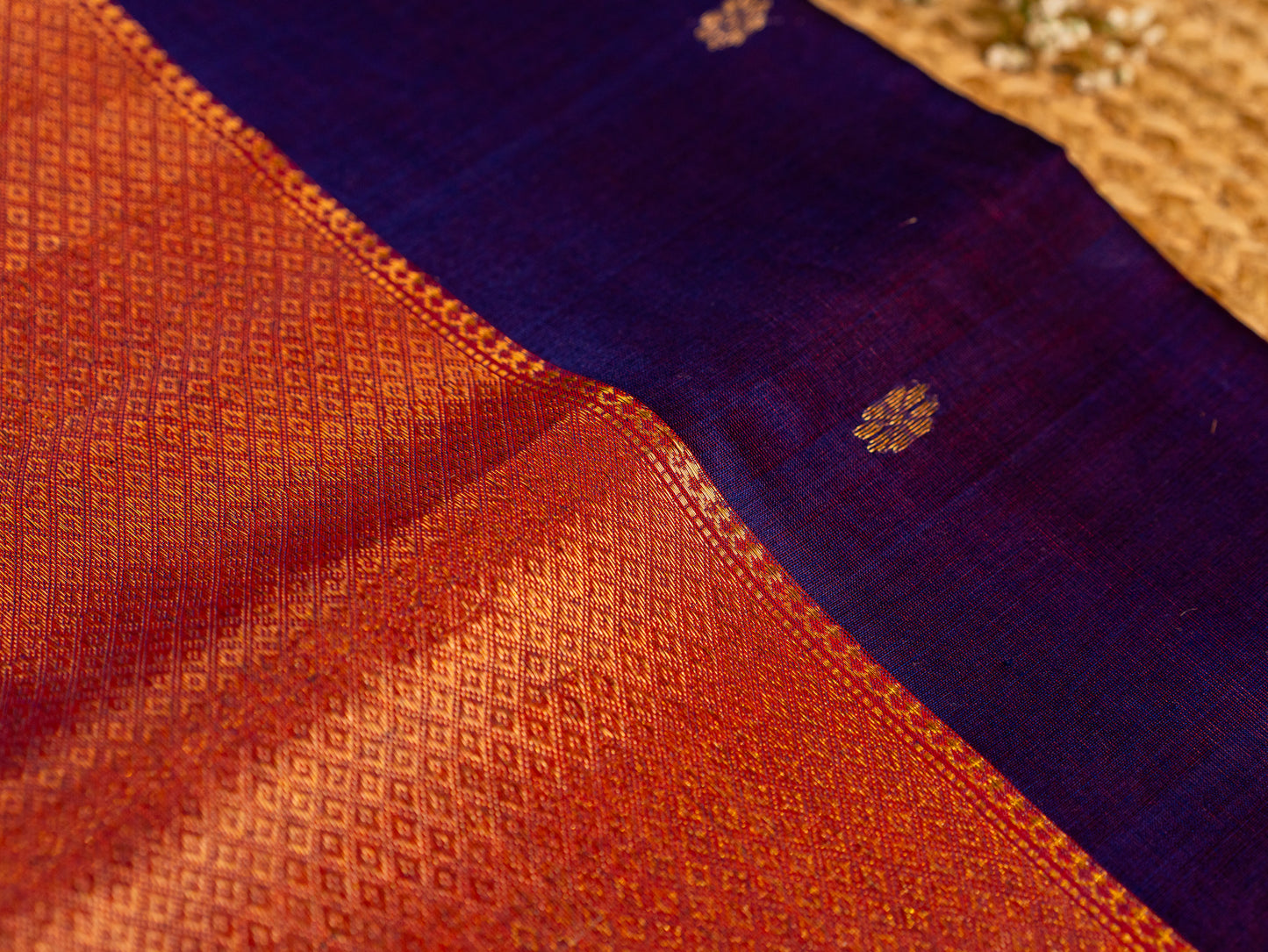 Maheshwari Zari & Resham Thread Border with allover Butti Weaving