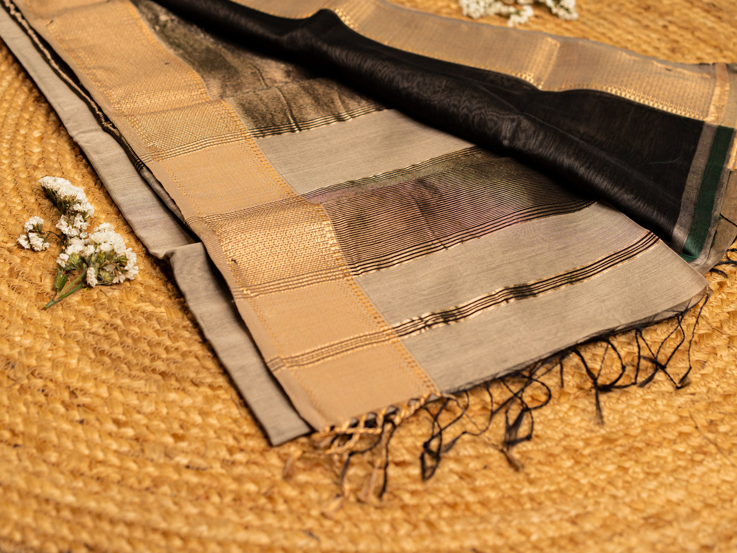 Maheshwari Resham Thread Border with allover Thread Butti weaving Rust Orange & Black