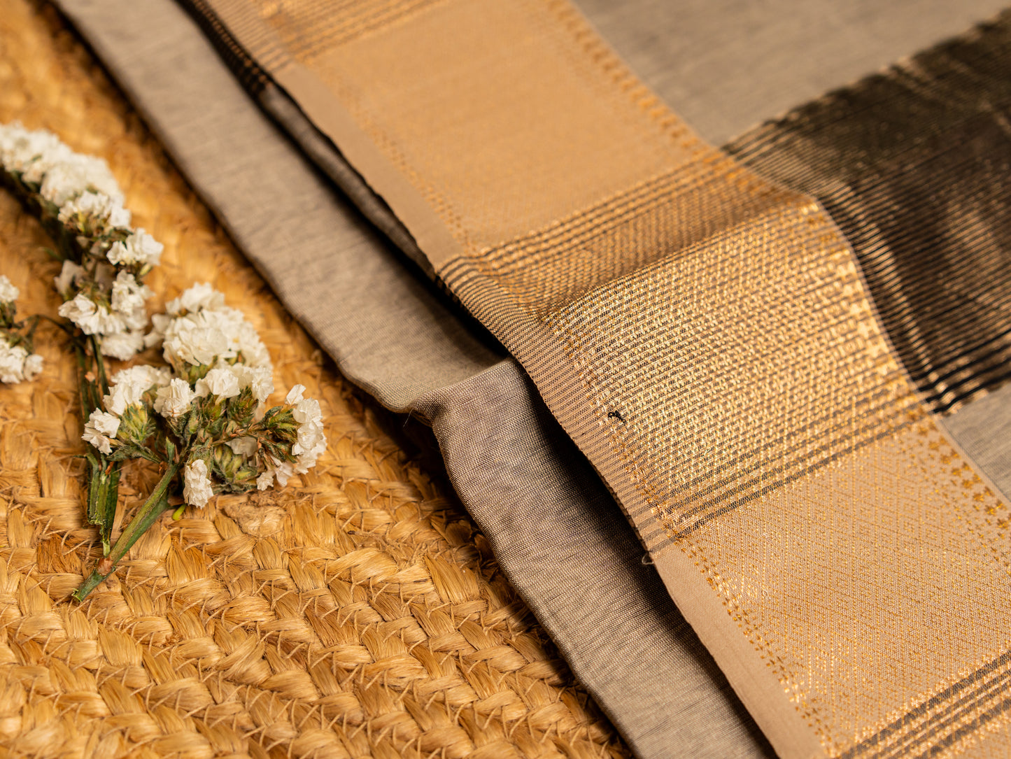 Maheshwari broad Paithani Border