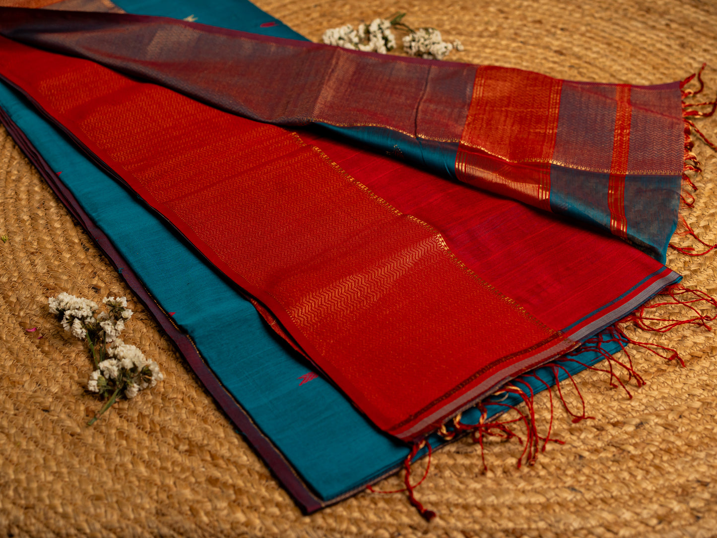 Maheshwari Zari & Resham Thread Border with allover Butti Weaving