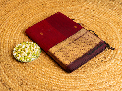 Maheshwari Zari chatai border with Butti weaving