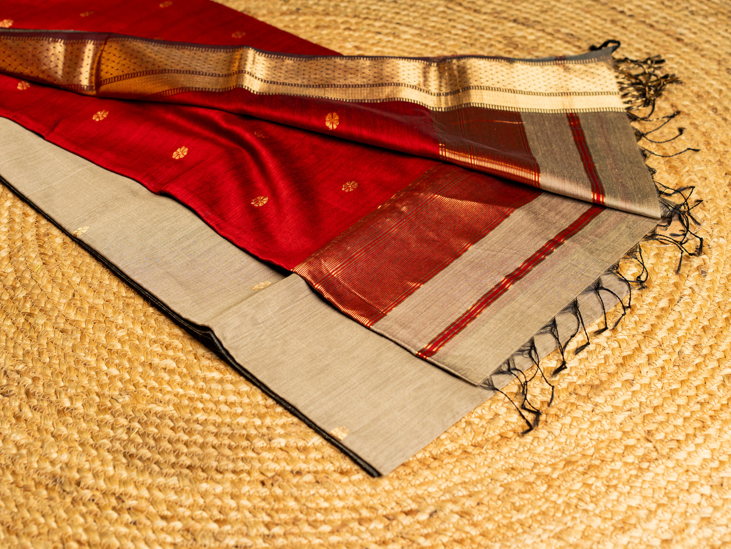 Maheshwari Zari & Resham Thread Border Sarees with Butti Weaving