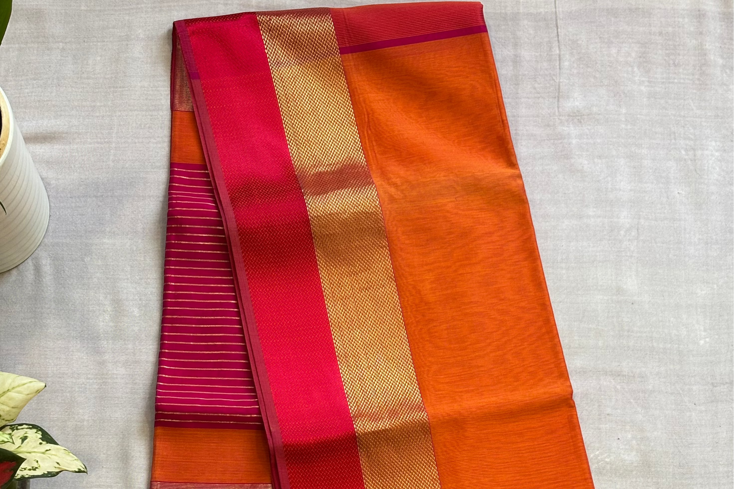 Exclusive Maheshwari Zari & Resham Thread Border Saree