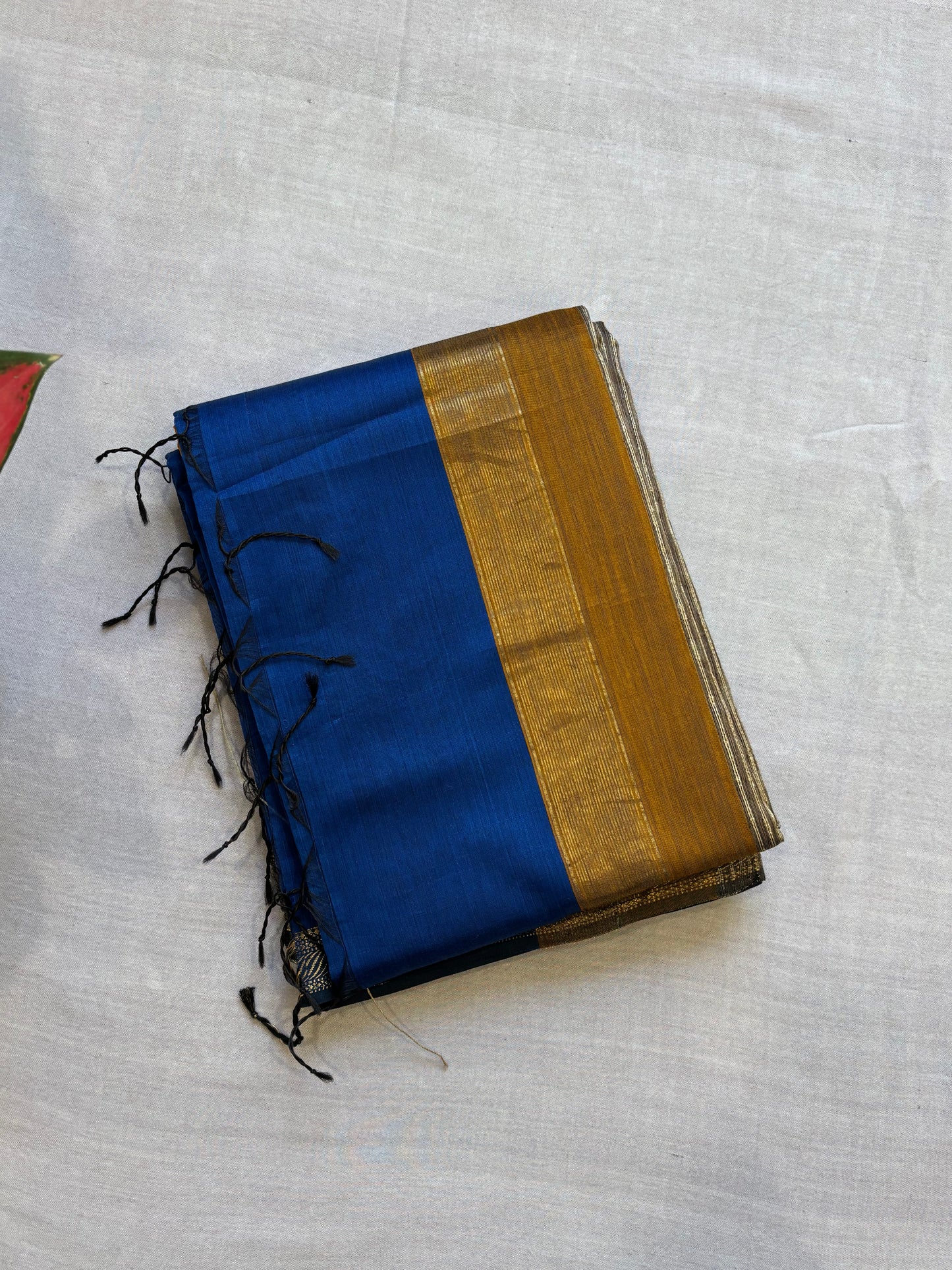 Traditional Maheshwari Zari Border Sarees with Gicha Weaving Pallu Sarees Blue